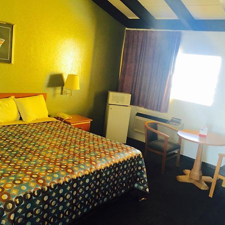 Travelodge By Wyndham New Braunfels Esterno foto