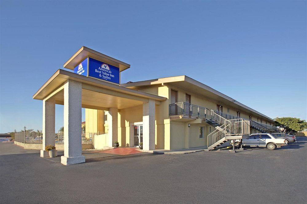Travelodge By Wyndham New Braunfels Esterno foto