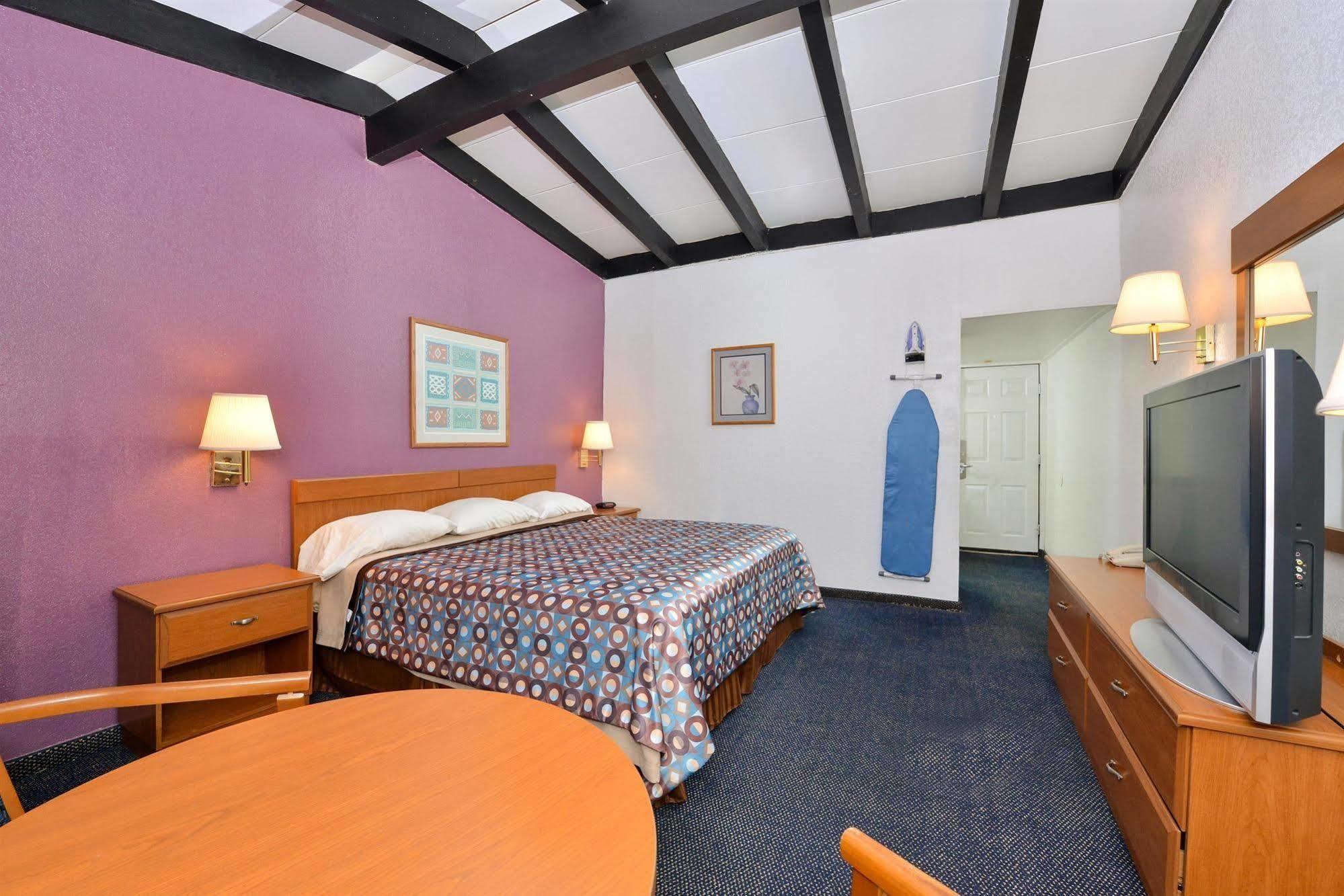 Travelodge By Wyndham New Braunfels Esterno foto